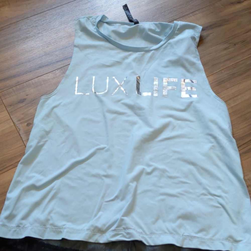 Lux Life tank